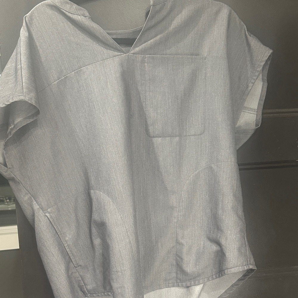 FABLETICS SCRUB SET - image 2